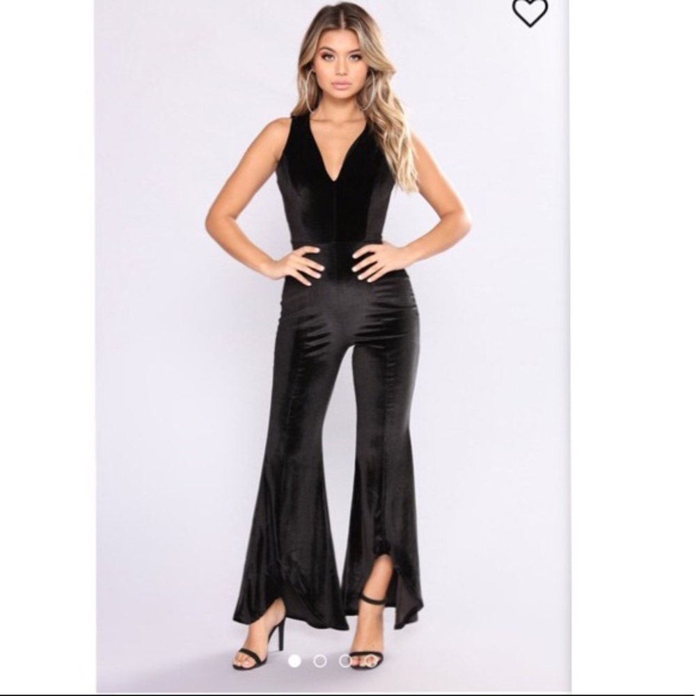 NEVER WORN!! Velvet Jumpsuit - Black